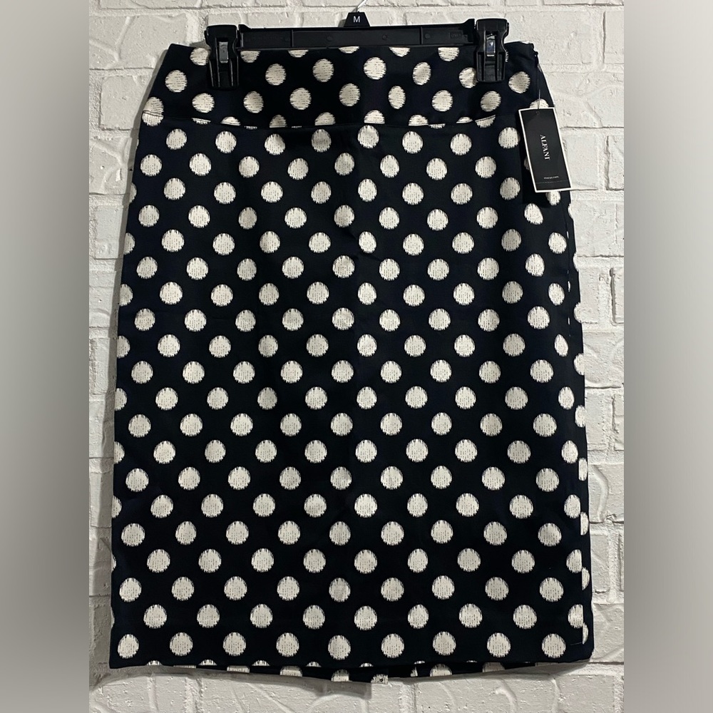 NWT Alfani Pencil Skirt “Dyed Dots” Black with White Dots Classic Prep